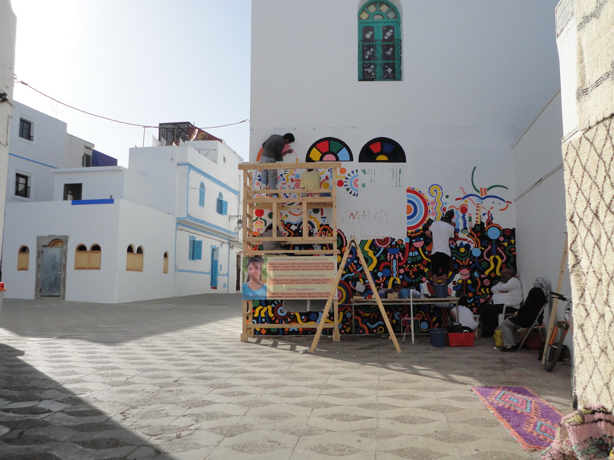 4. Pintura mural por Hiba Khamlici. Festival de las Artes de Asilah 2015. Medina de Asilah. Fotografía María Gómez López.-001