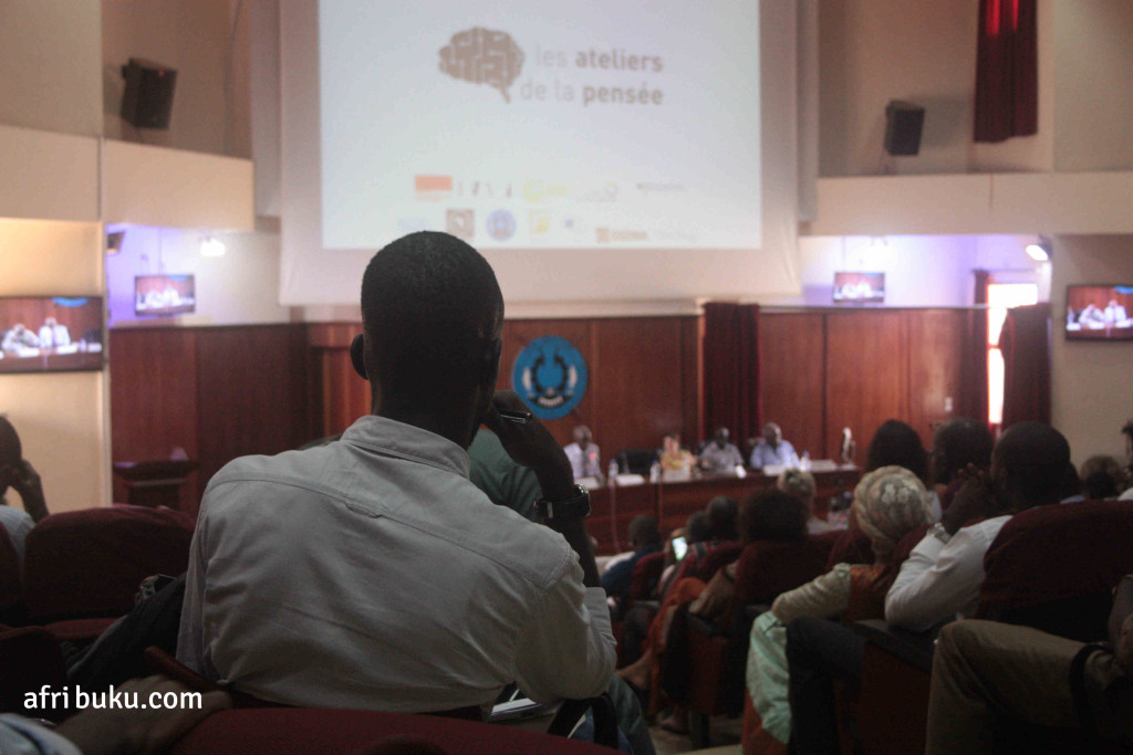 Sesión en la Universidad Cheikh Anta Diop. 